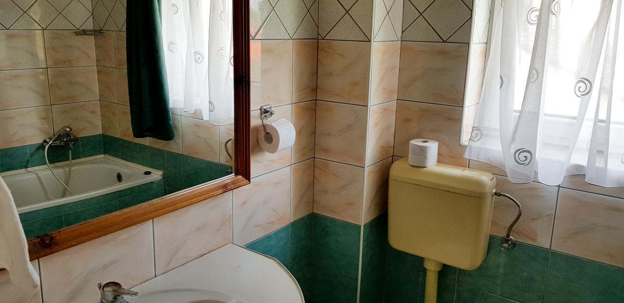 Hotel Paar Szieszta Дьёр Экстерьер фото
